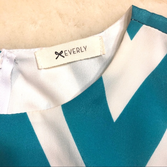 EVERLY Teal Chevron Stripe Shift Dress Medium - Picture 6 of 6
